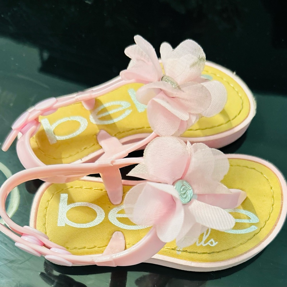 Size 5/6 C Bebe children sandals